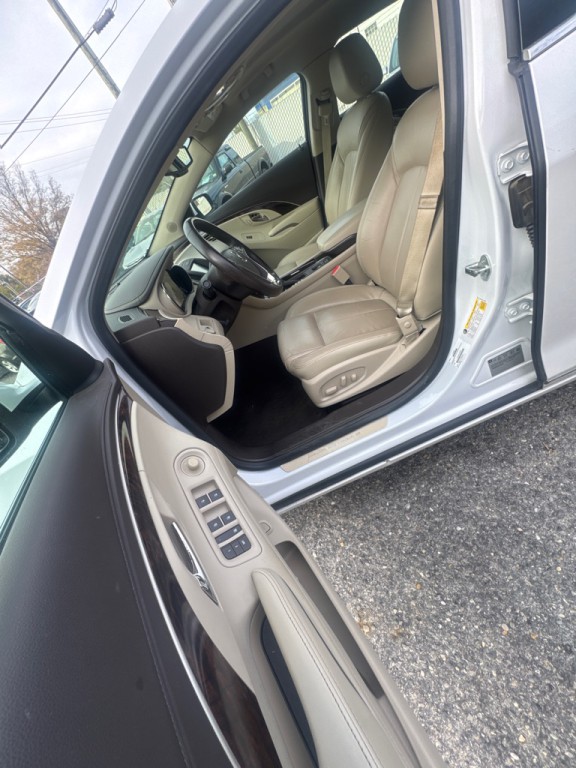 2016 Buick Lacrosse Image 9
