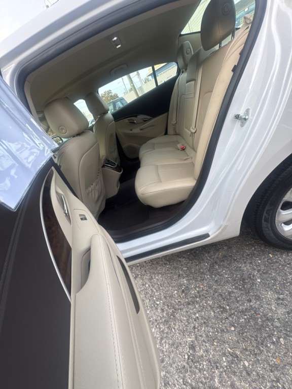 2016 Buick Lacrosse Image 10