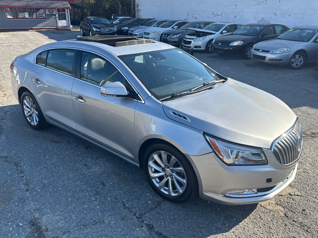 2015 Buick Lacrosse Image 2