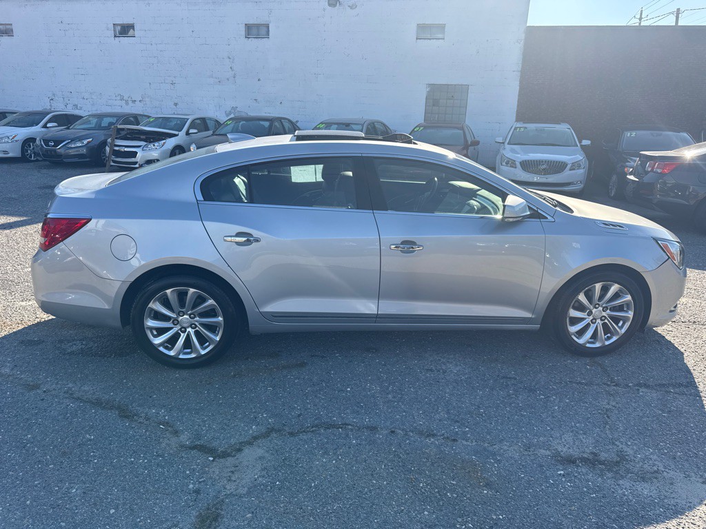 2015 Buick Lacrosse Image 4