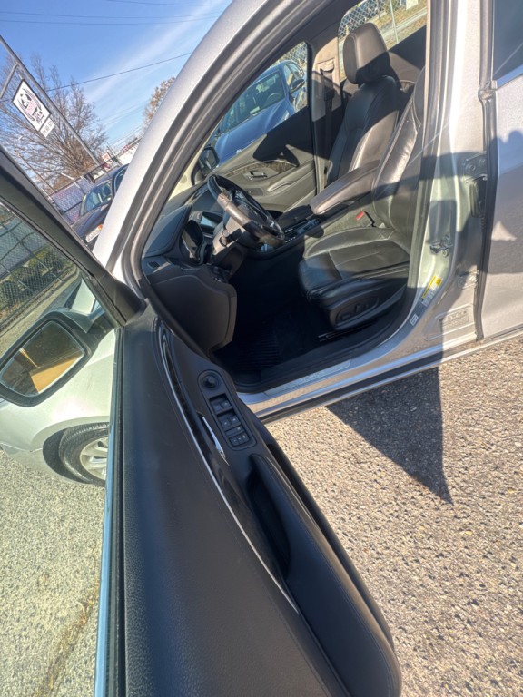 2015 Buick Lacrosse Image 12