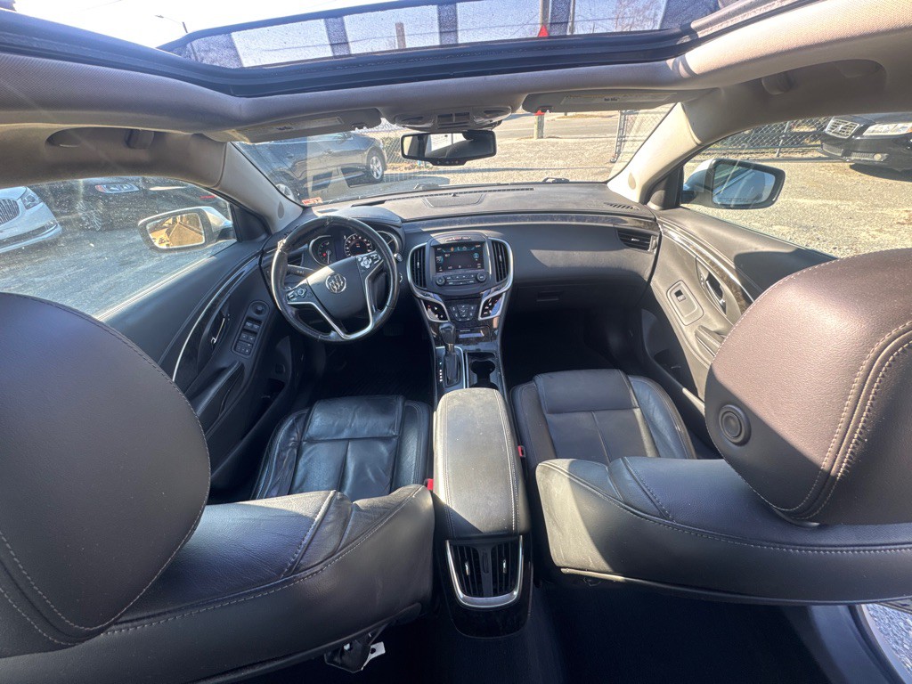 2015 Buick Lacrosse Image 17