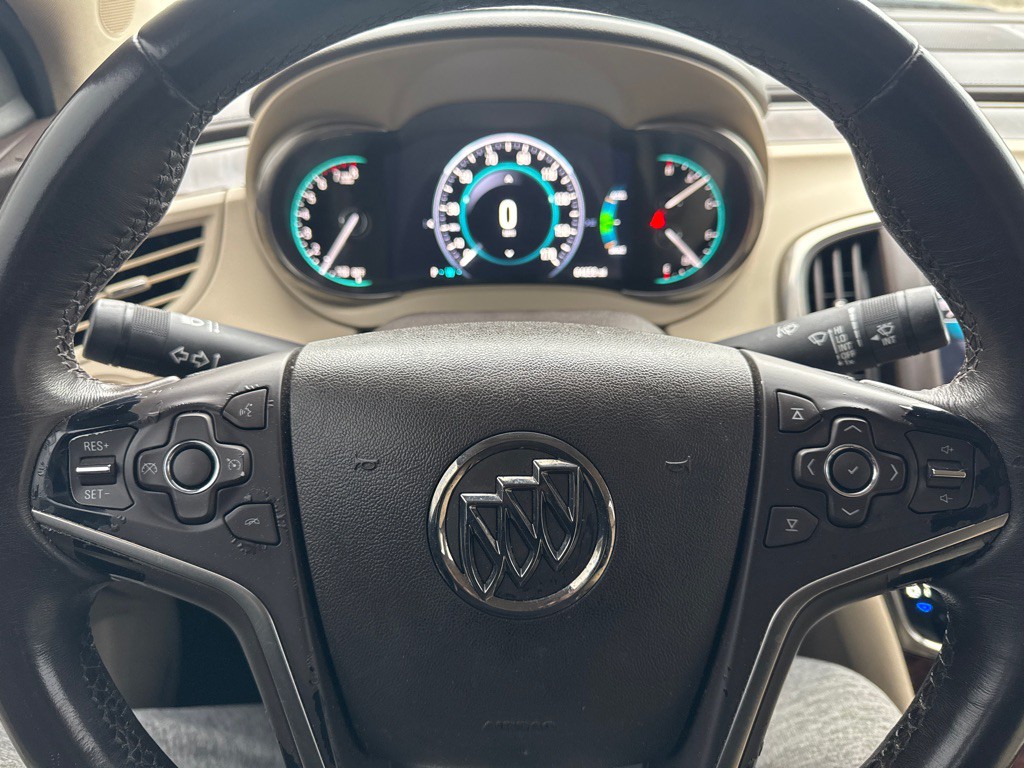 2015 Buick Lacrosse Image 18