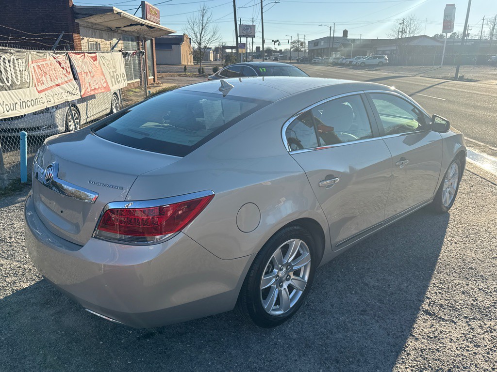 2012 Buick Lacrosse Image 3
