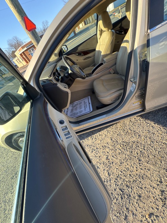 2012 Buick Lacrosse Image 12
