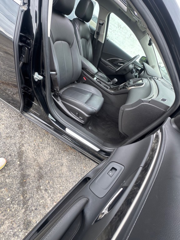 2016 Buick Lacrosse Image 16
