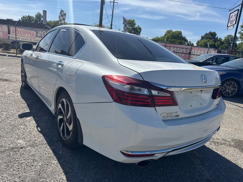 2016 Honda Accord Image 7