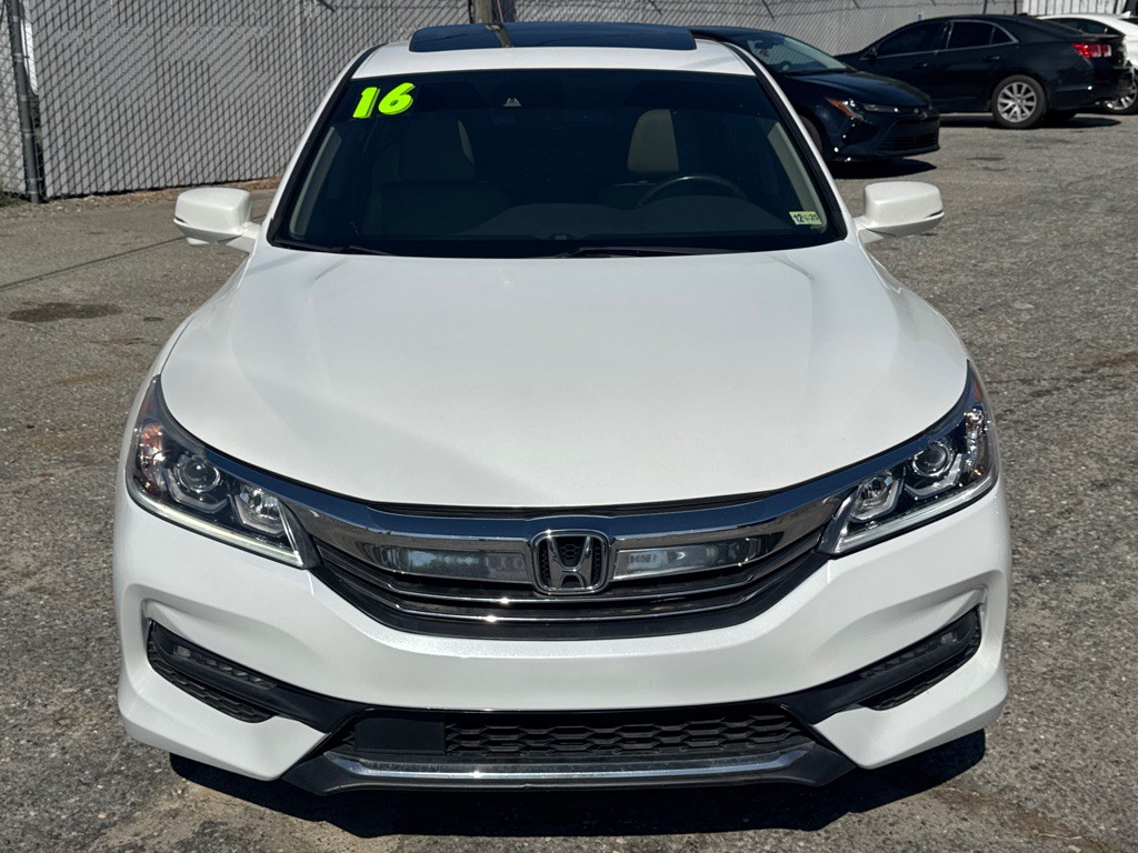 2016 Honda Accord Image 11