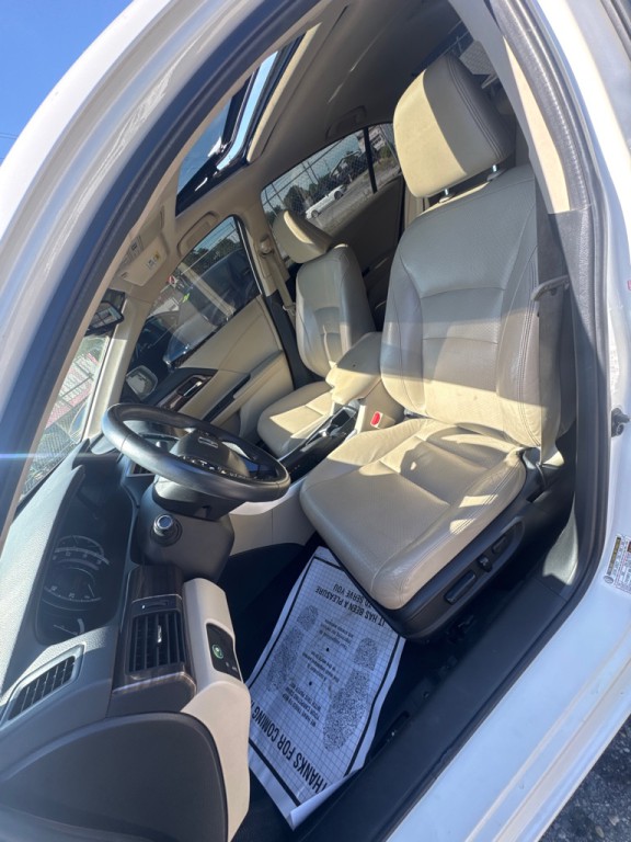 2016 Honda Accord Image 13
