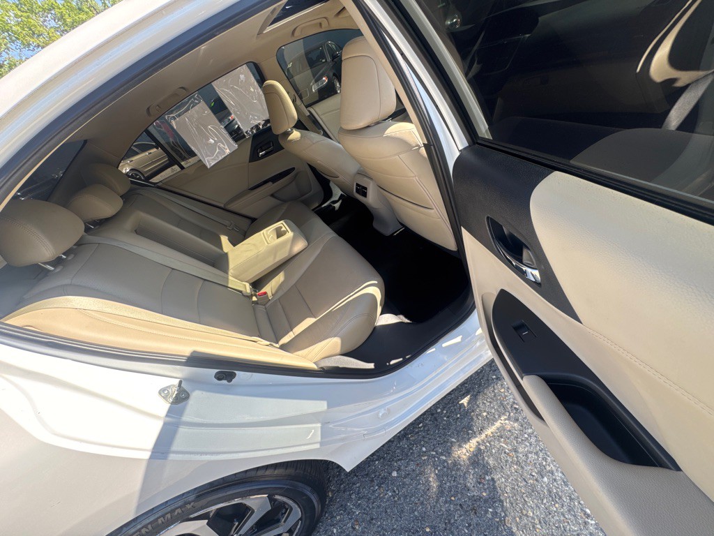 2016 Honda Accord Image 16