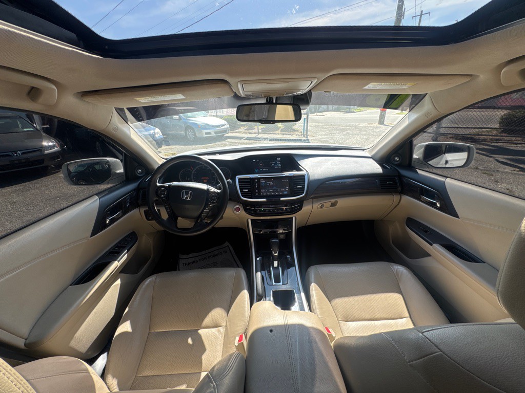 2016 Honda Accord Image 17