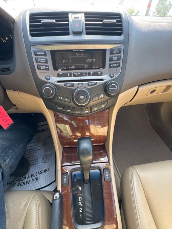 2006 Honda Accord Image 17