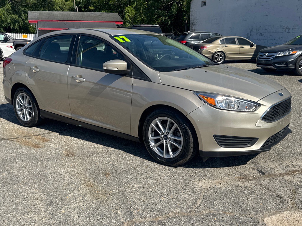 2017 Ford Focus Image 2