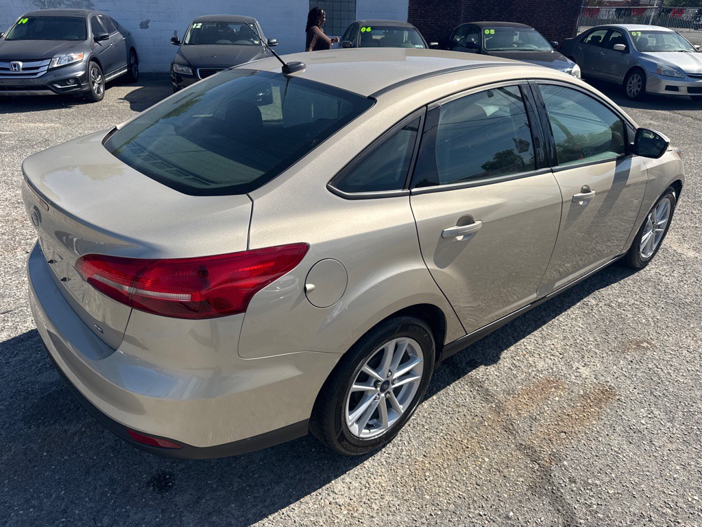 2017 Ford Focus Image 4