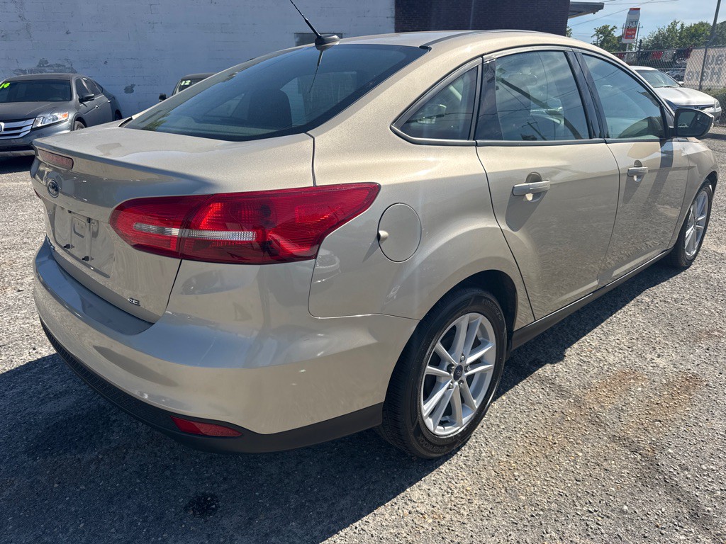 2017 Ford Focus Image 5