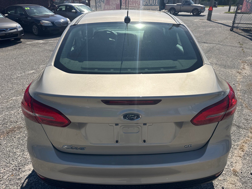 2017 Ford Focus Image 6