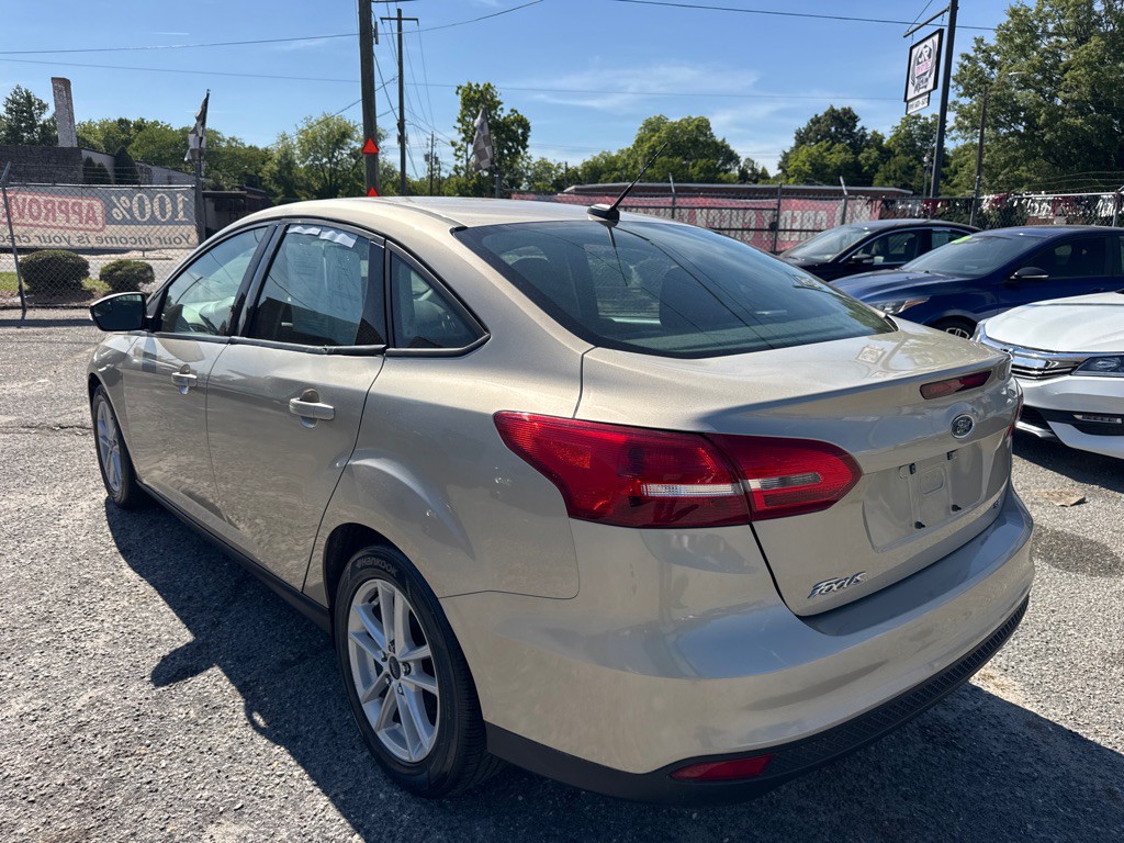 2017 Ford Focus Image 7