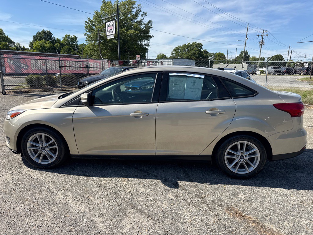 2017 Ford Focus Image 8