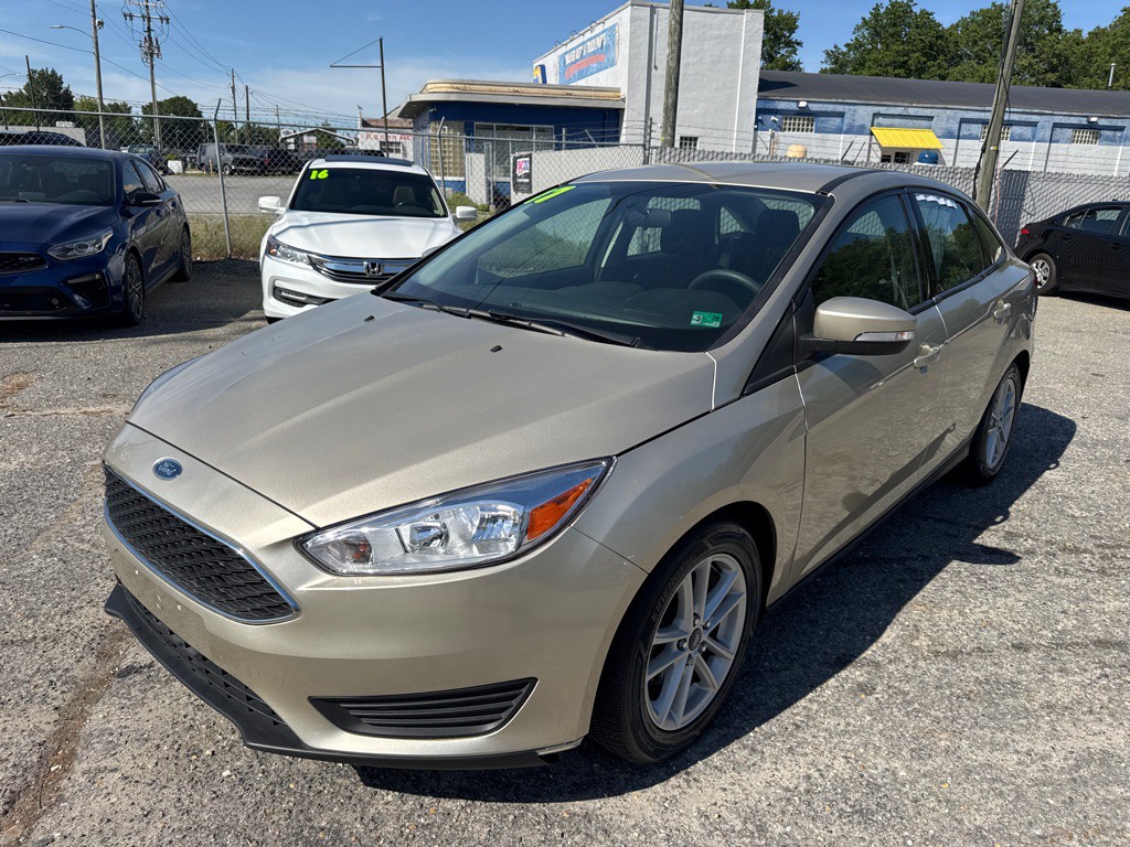 2017 Ford Focus Image 9