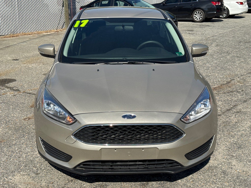 2017 Ford Focus Image 10
