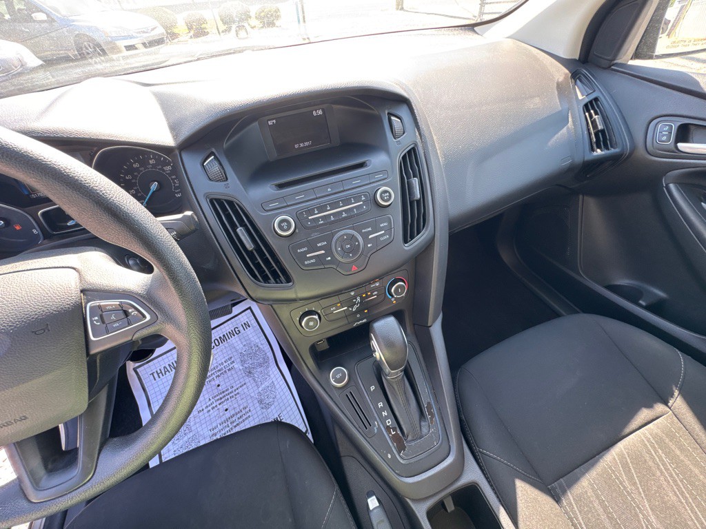 2017 Ford Focus Image 18