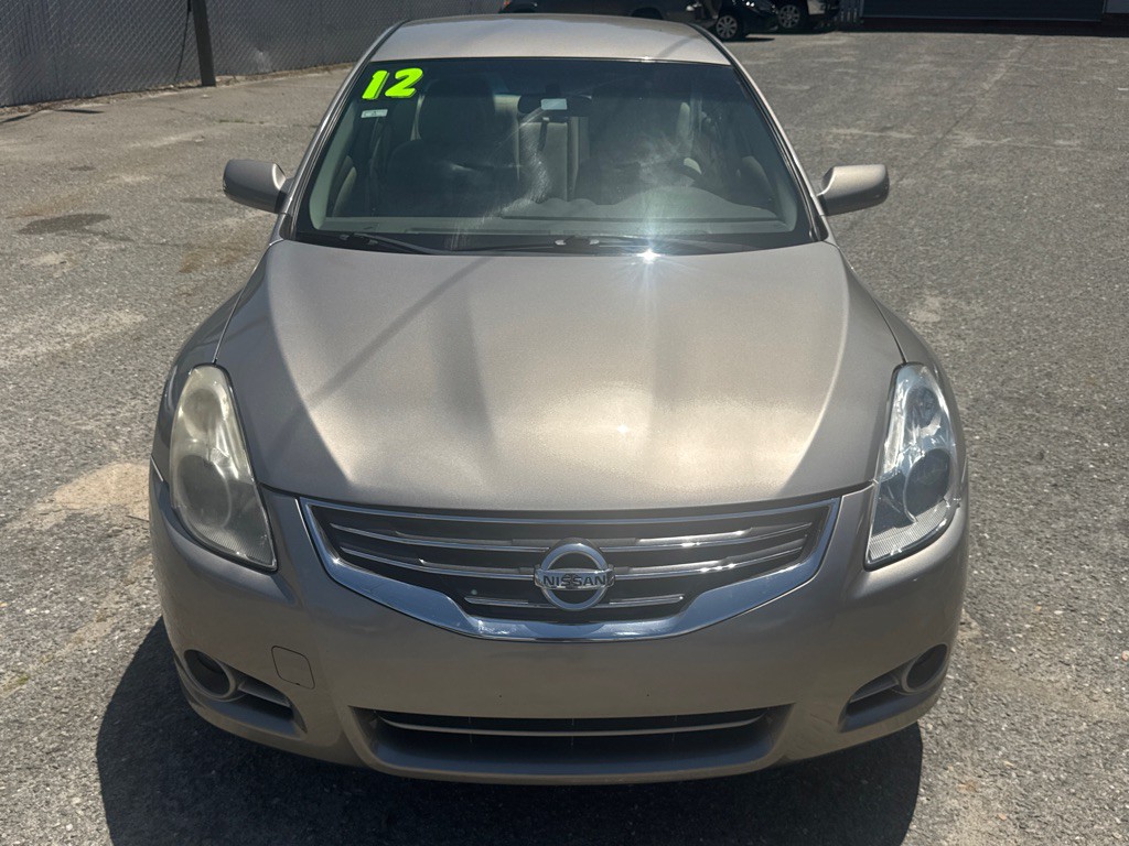 2012 Nissan Altima Image 9