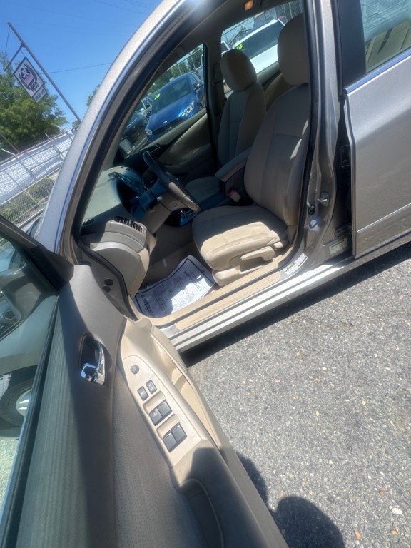 2012 Nissan Altima Image 10