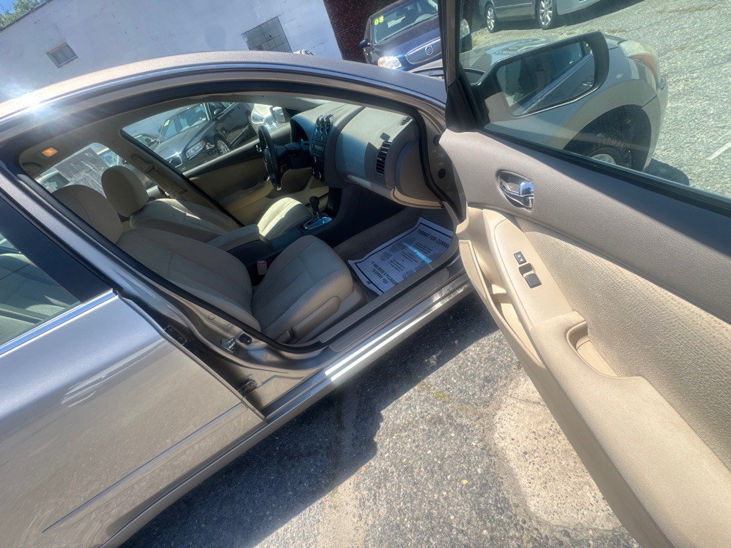 2012 Nissan Altima Image 12