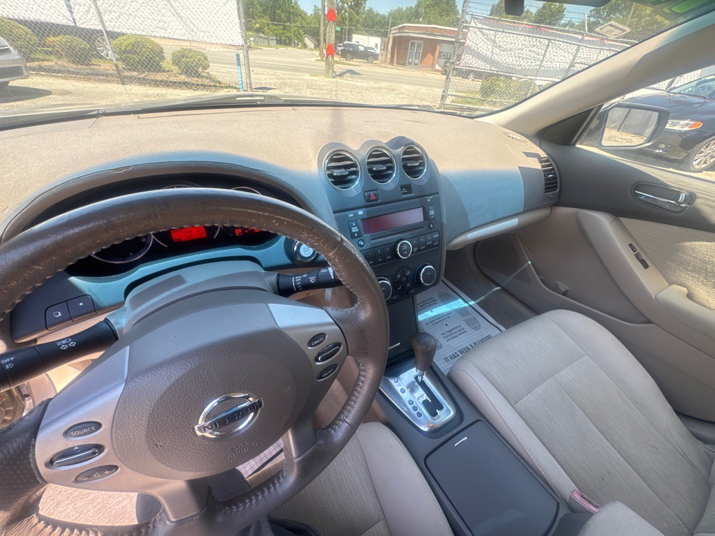 2012 Nissan Altima Image 16
