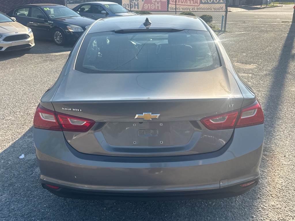 2018 Chevrolet Malibu Image 6