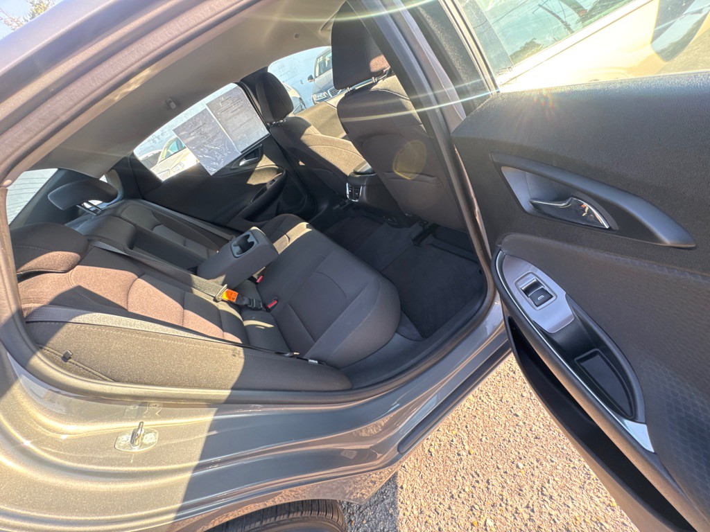 2018 Chevrolet Malibu Image 14