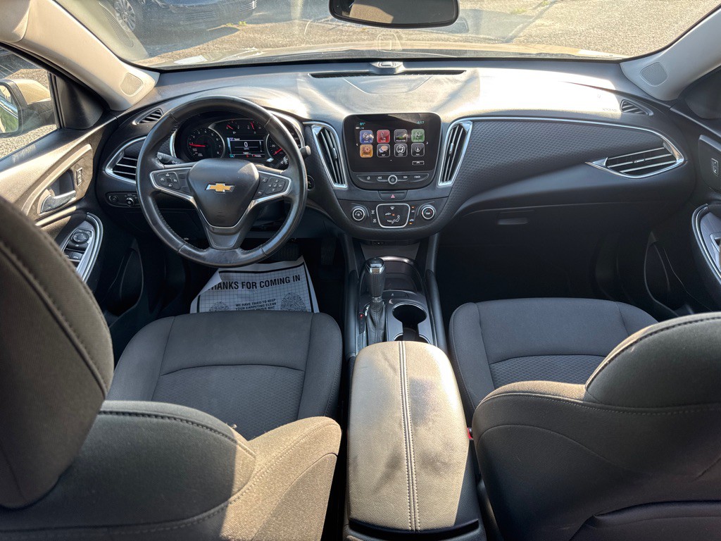 2018 Chevrolet Malibu Image 15