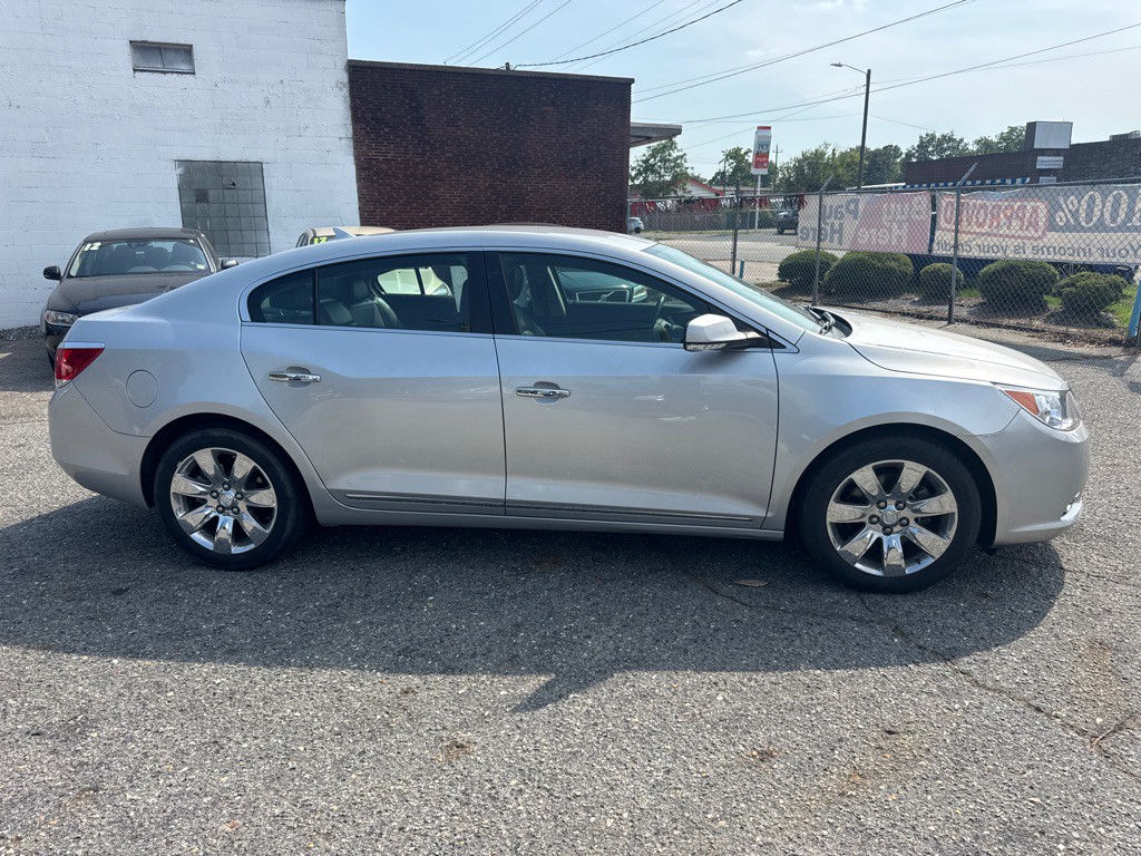 2013 Buick Lacrosse Image 2