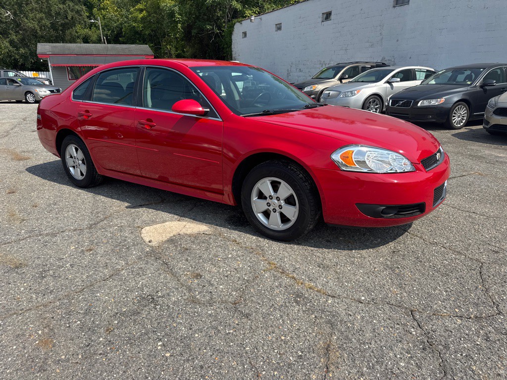 2011 Chevrolet Impala Image 2