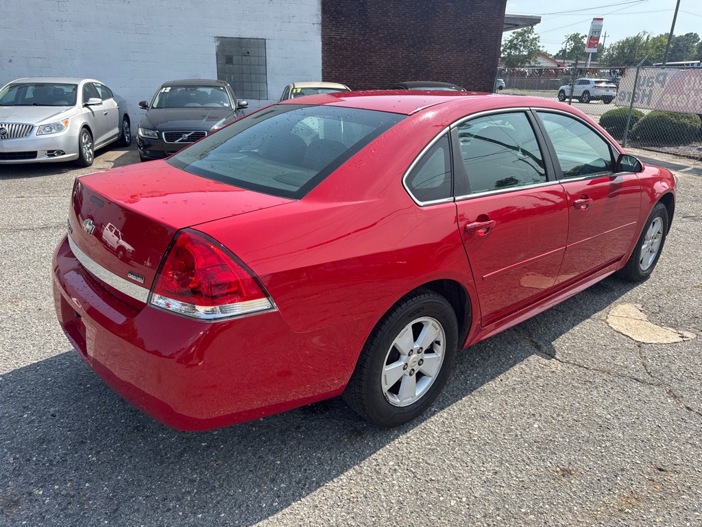 2011 Chevrolet Impala Image 4