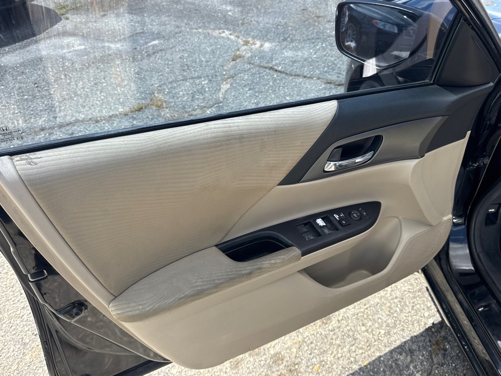 2015 Honda Accord Image 13