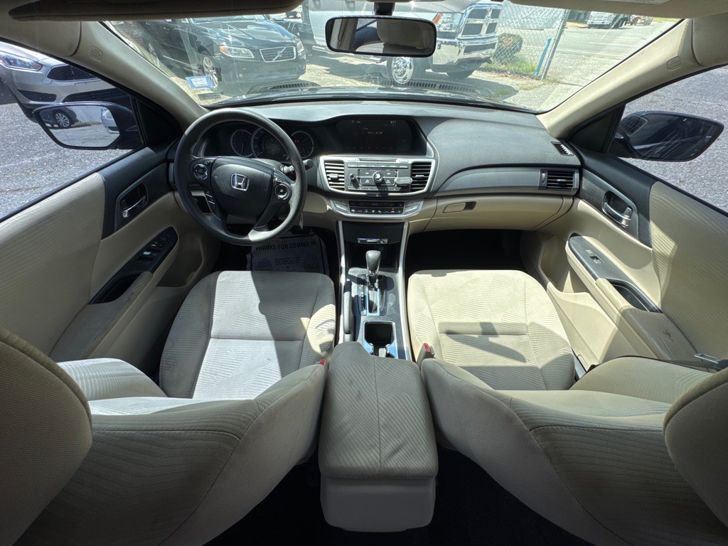 2015 Honda Accord Image 18