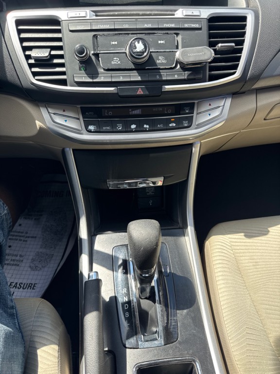 2015 Honda Accord Image 22