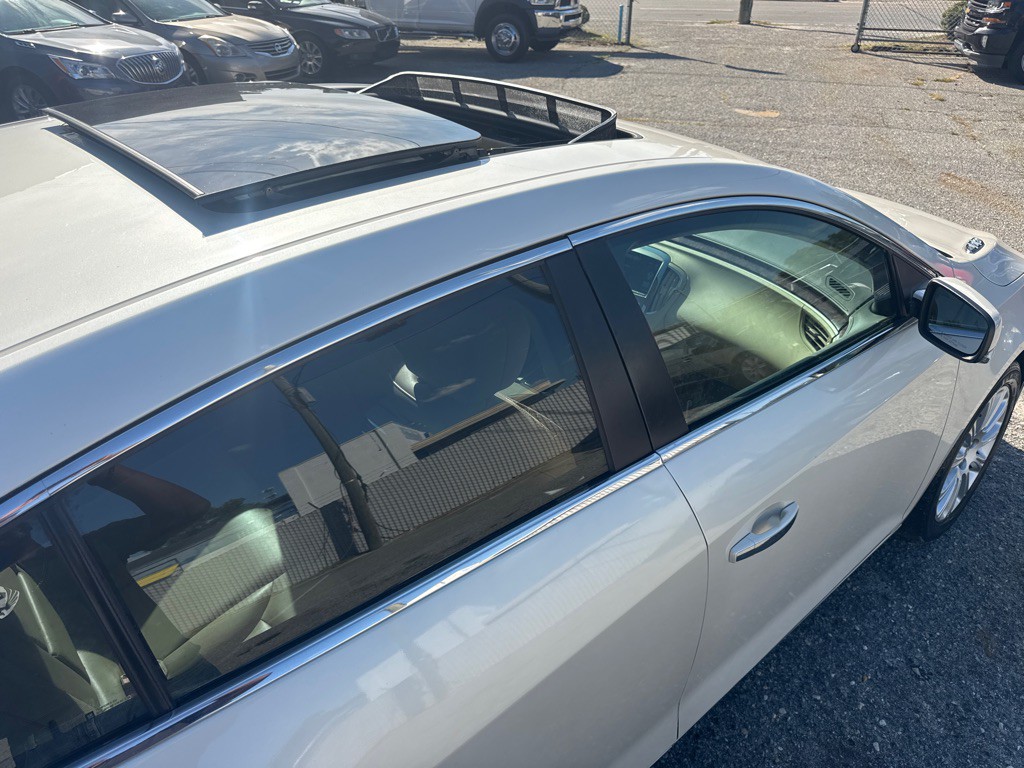 2013 Buick Lacrosse Image 18