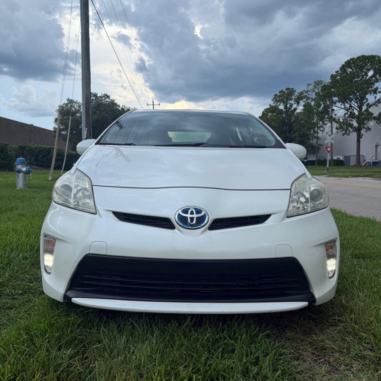 2012 Toyota Prius Image 2