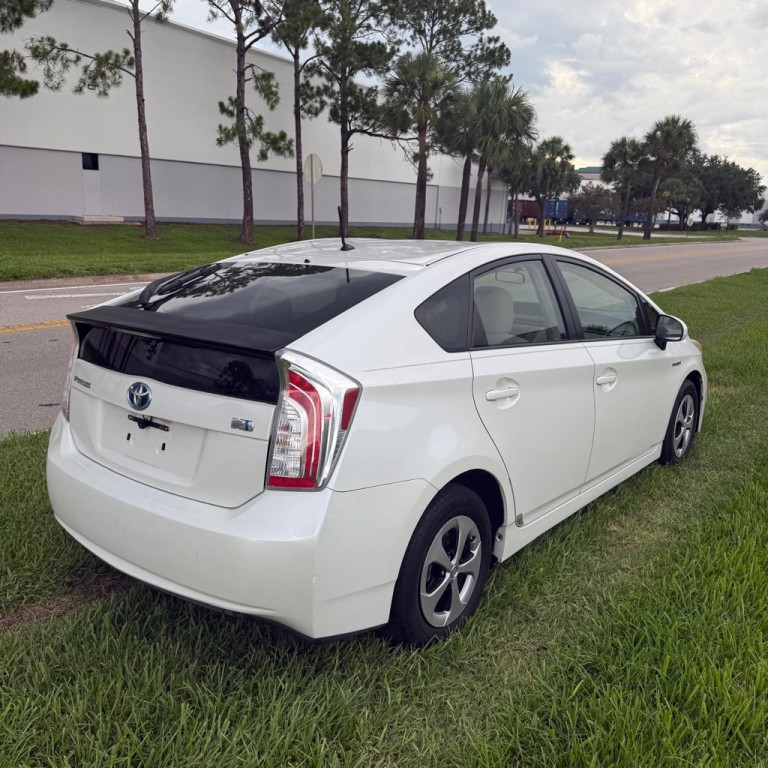 2012 Toyota Prius Image 4