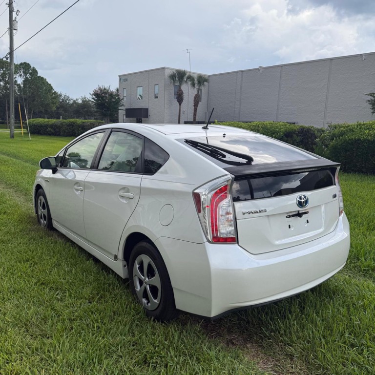 2012 Toyota Prius Image 6