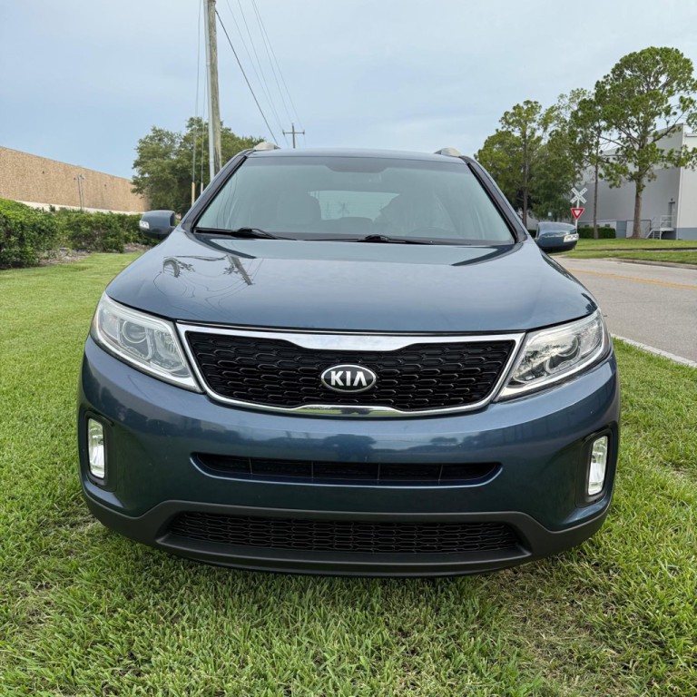 2015 Kia Sorento Image 2