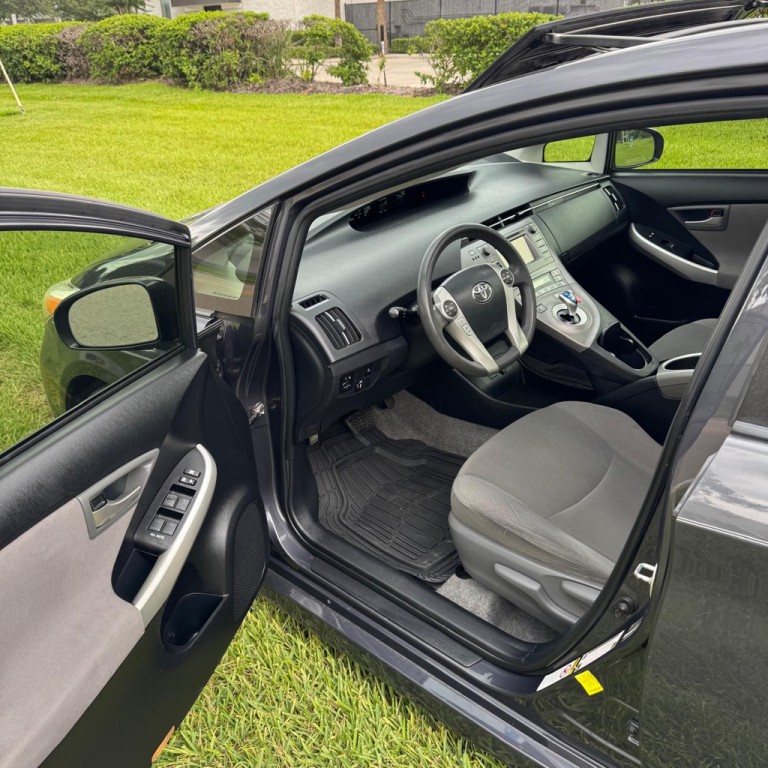 2014 Toyota Prius Image 8