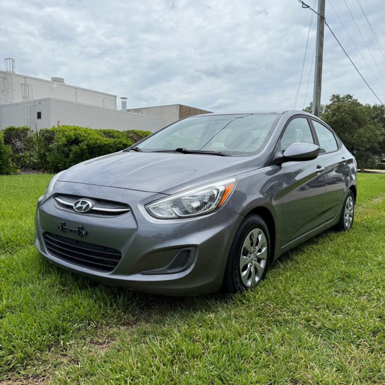 2017 Hyundai Accent Image 1