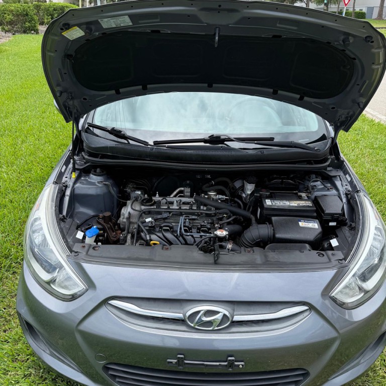 2017 Hyundai Accent Image 12