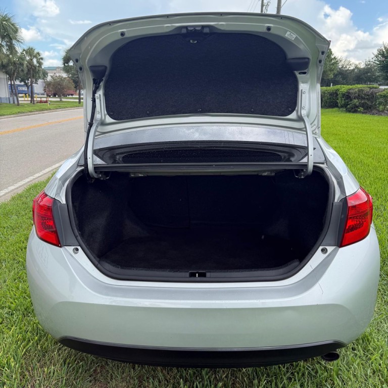 2019 Toyota Corolla Image 11
