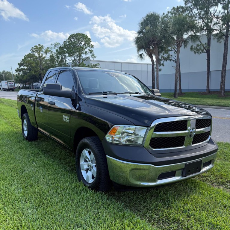 2013 RAM 1500 Image 3