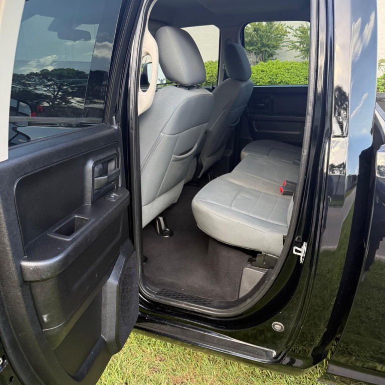 2013 RAM 1500 Image 9