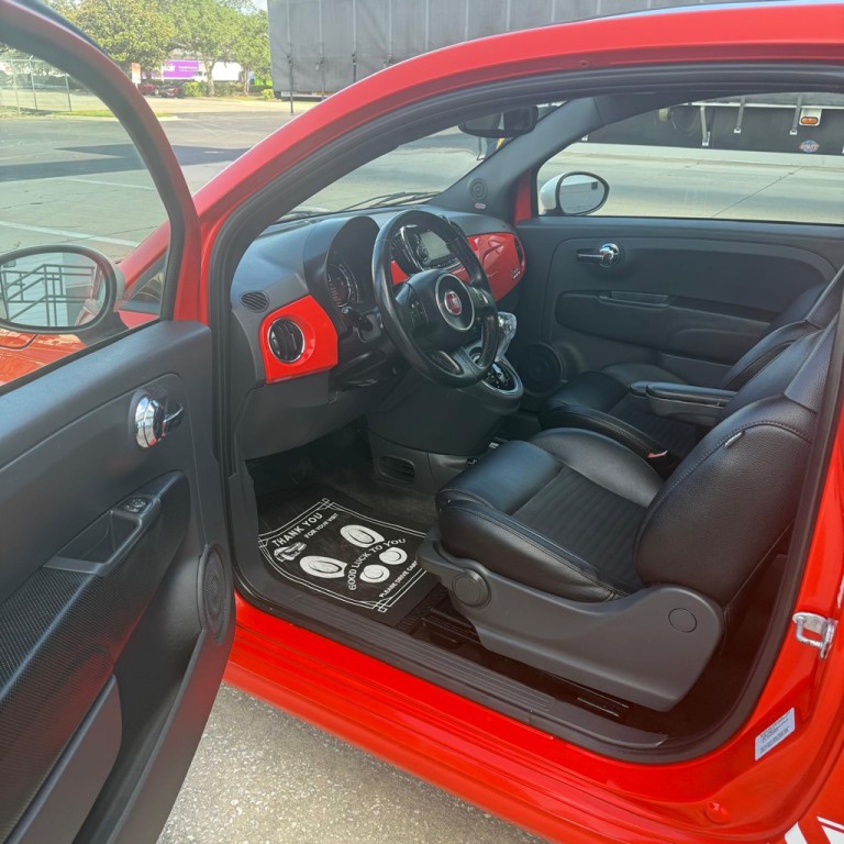 2016 FIAT 500 Image 7